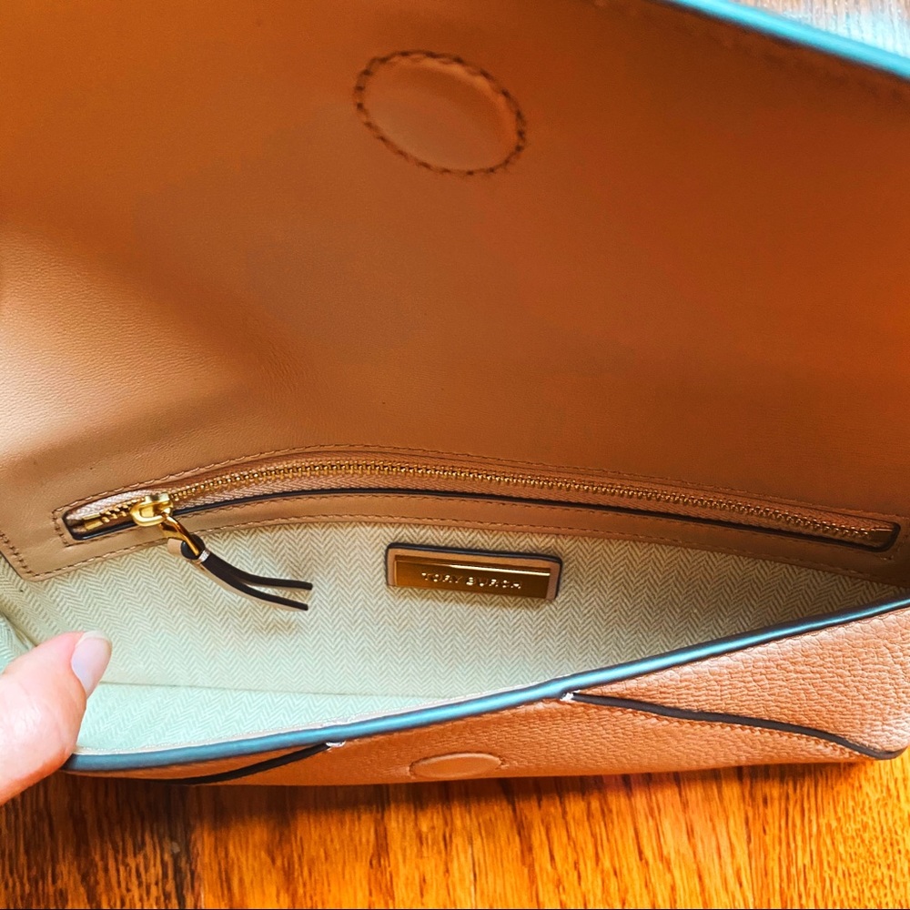 Tory Burch Sand Kira Envelope Clutch - Picture 6 of 7